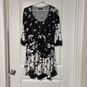 R&B Collections Black and White Floral Long Sleeve Dress-1X
